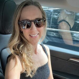 Meet your Posher, Laura